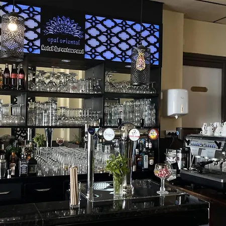 Opaloriental 2*