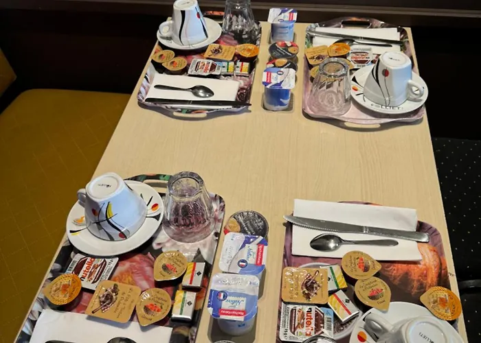 Hotel Opaloriental Sur - Gare Et Centre 2*